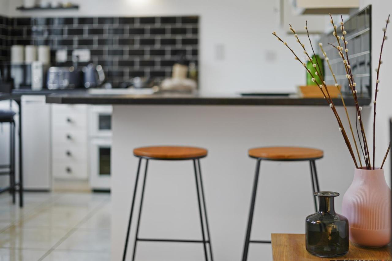 Central Gem Of Leamington Spa - Sleeps 5 Daire Dış mekan fotoğraf